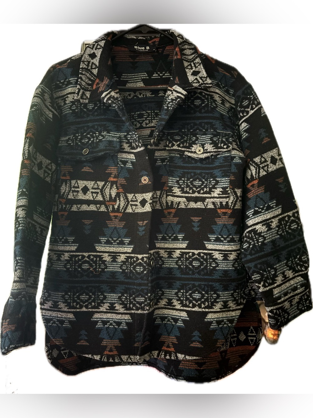 Blue B Aztec Print Women’s Shacket Size Medium PTP 19.5-21”